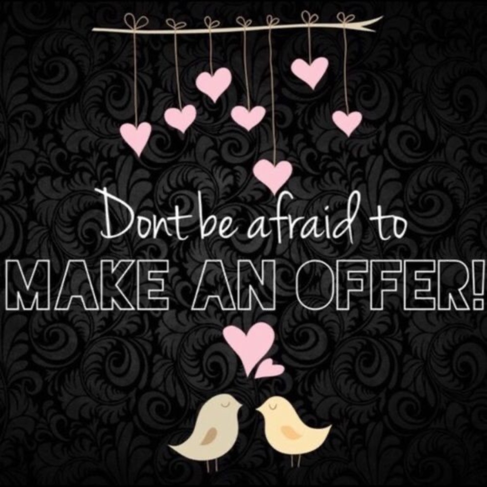 OPEN TO ALL OFFERS💜💜💜